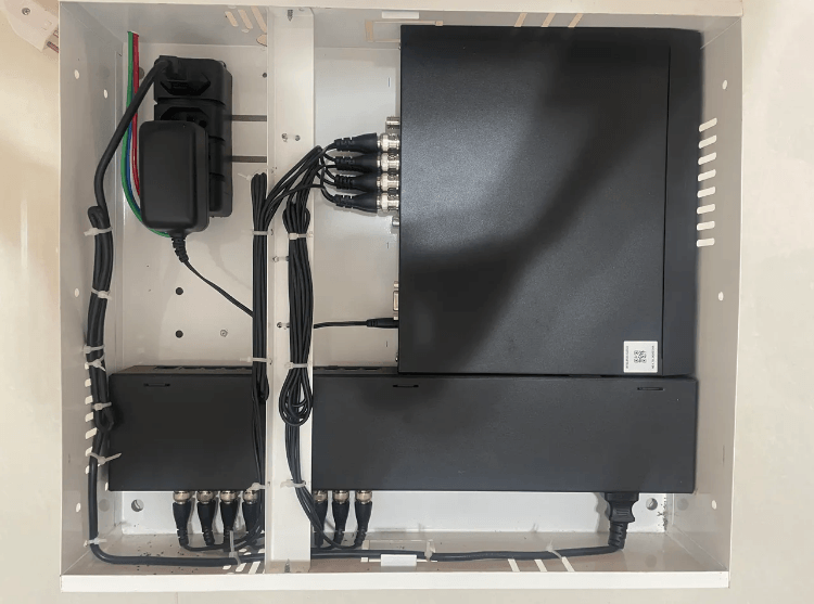 Central de DVR e gravação instalada
